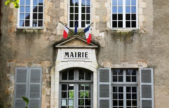 , Vienne : &laquo; C&rsquo;est quand m&ecirc;me tr&egrave;s grave &raquo;, r&eacute;agit le maire de Beuxes apr&egrave;s son passage &agrave; tabac dans la mairie