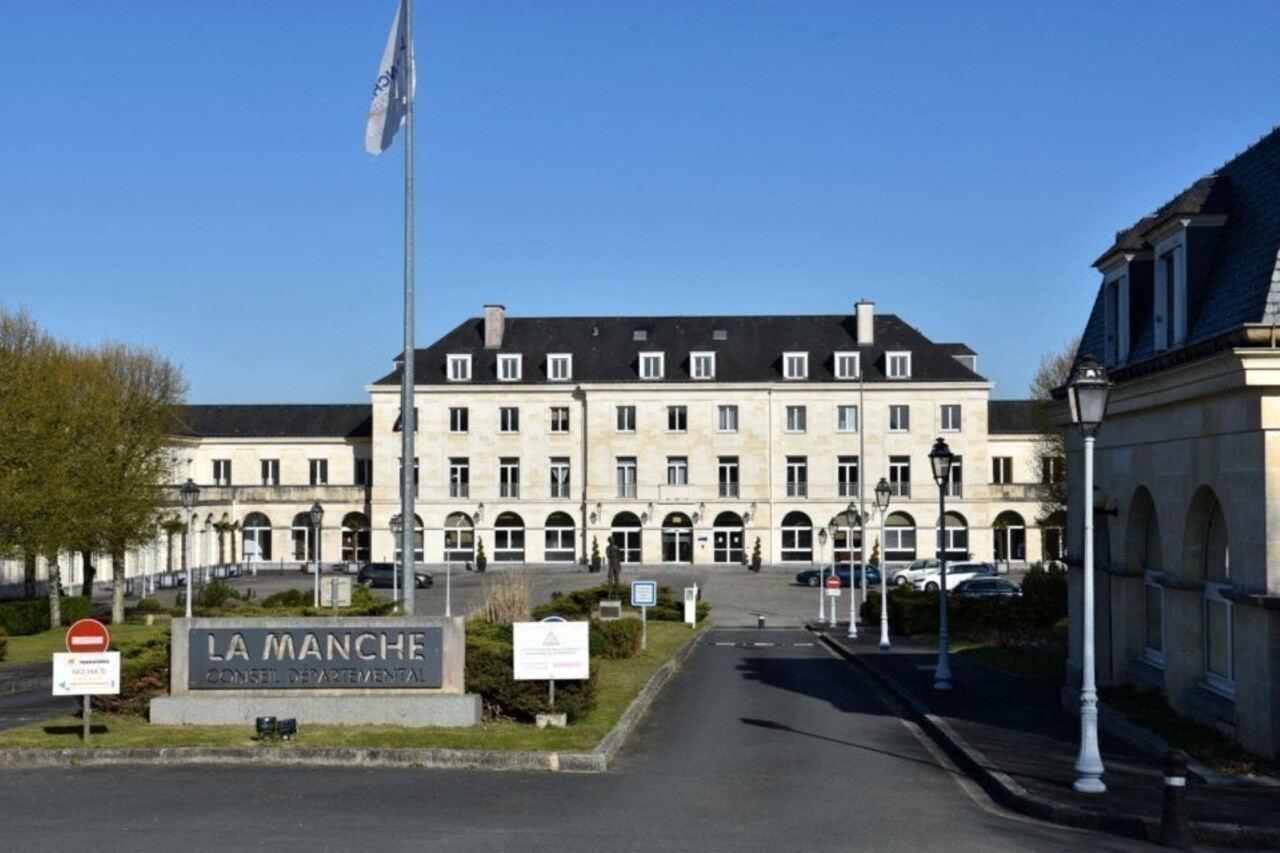 , Violences sexistes et sexuelles : des élus de la Manche réclament la « loi intégrale »