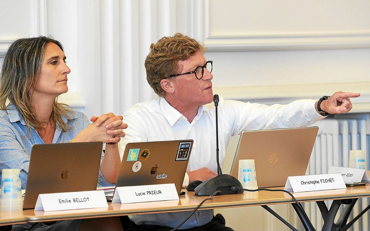 , « Une ligne rouge a été franchie » : à Dinard, les tensions se poursuivent entre le maire et un élu d’opposition