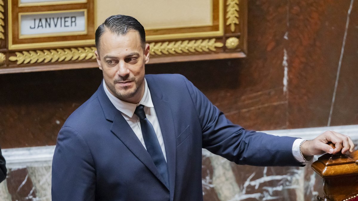 , &laquo;&nbsp;Il m&rsquo;a dit que &lsquo;je puais de la gueule'&nbsp;&raquo; : le d&eacute;put&eacute; LFI S&eacute;bastien Delogu vis&eacute; par une plainte pour &laquo;&nbsp;outrage&nbsp;&raquo; d&eacute;pos&eacute;e par des policiers, l&rsquo;&eacute;lu d&eacute;nonce des insultes