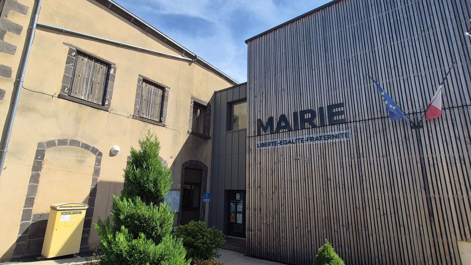 , La maire de Marsat agressée en voulant empêcher l’installation de caravanes : « Elle est choquée »