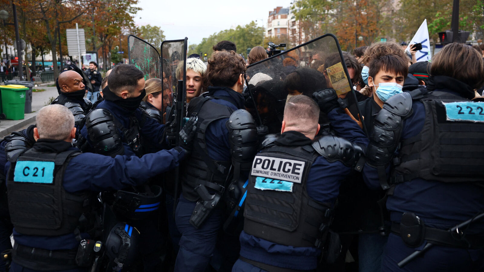 , Mobilisation lycéenne à Paris : des élus écologistes dénoncent des violences des forces de l’ordre sur le cours de Vincennes