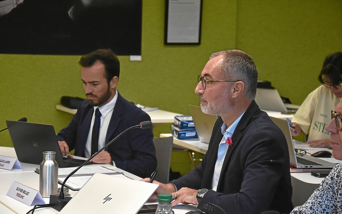 , Quentin Le Gaillard, maire de Concarneau, mis en examen pour viol et agression sexuelle, destitu&eacute; de ses fonctions de vice-pr&eacute;sident de l&rsquo;Agglo